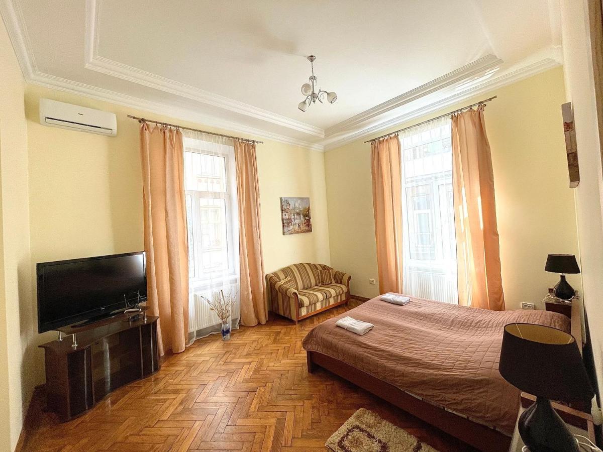 3 Rooms Apartments In The City Centr Leopoli Esterno foto